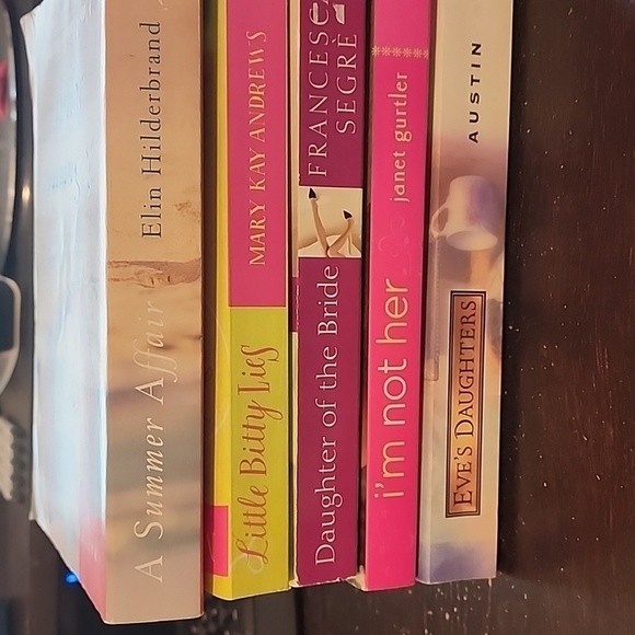 Paperback books - Bundle of 5 - Picture 1 of 11